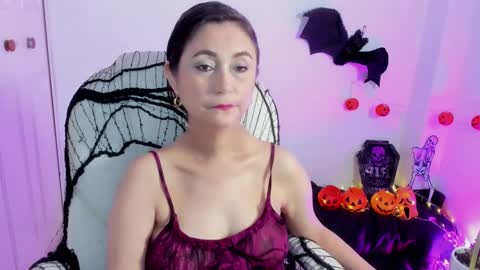 Snapshot of danielahot2 chatting on 10.19.25 Daniela online show from 10.19.25