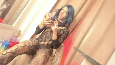 danielamay00 online show from 07.04.26