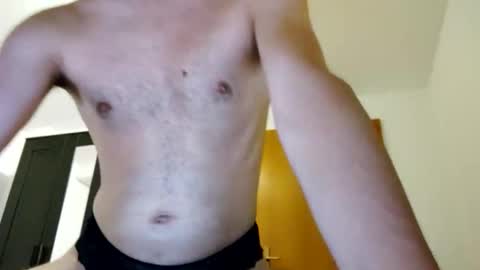 Snapshot of danielbt28 chatting on 12.16.25 danielbt28 online show from 12.16.25