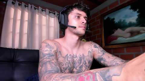 Snapshot of daniele_bunny chatting on 12.20.24 Daniele Bunny online show from 12.20.24