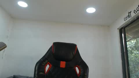 danielitopapii online show from 10.24.25