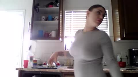 Snapshot of danielle2015 chatting on 02.04.25 Your Wet Dream NEW Tight online show from 02.04.25