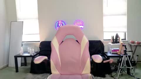 Danielle Banks online show from 09.20.25