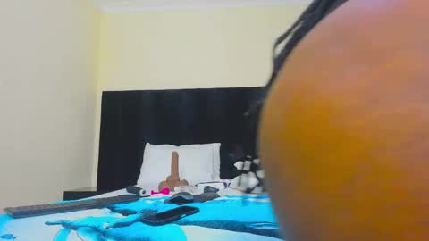 Snapshot of danielle_rock chatting on 11.03.25 danielle_rock online show from 11.03.25