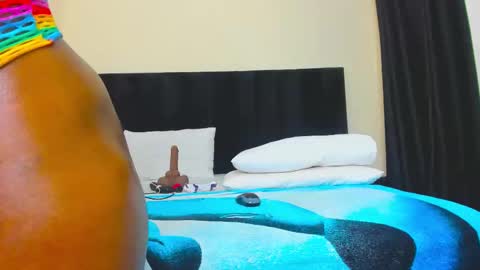 Snapshot of danielle_rock chatting on 11.22.25 danielle_rock online show from 11.22.25