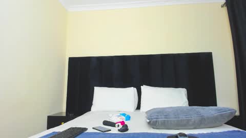 Snapshot of danielle_rock chatting on 12.14.25 danielle_rock online show from 12.14.25