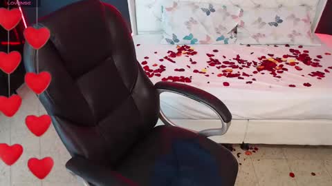 Snapshot of danielle_smithh chatting on 02.15.25 Danielle Smith online show from 02.15.25