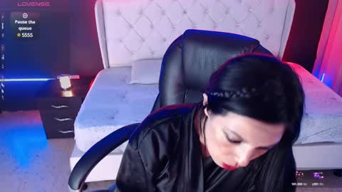 Snapshot of danielle_smithh chatting on 03.07.25 Danielle Smith online show from 03.07.25