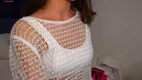 Snapshot of danielle_thomas chatting on 02.06.26 Danielle online show from 02.06.26