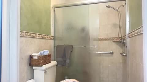 Snapshot of daniellealexa chatting on 12.25.24 daniellealexa online show from 12.25.24