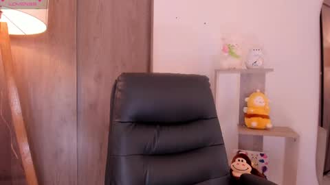 Snapshot of daniellerose_ chatting on 11.07.25 Danielle Rose online show from 11.07.25