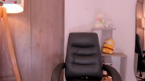 Snapshot of daniellerose_ chatting on 11.12.25 Danielle Rose online show from 11.12.25