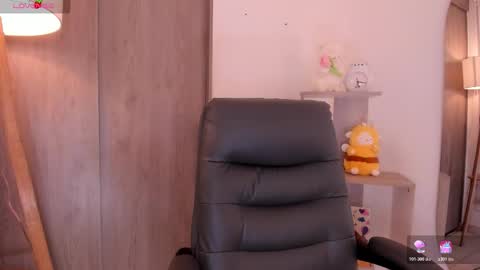 Snapshot of daniellerose_ chatting on 11.13.25 Danielle Rose online show from 11.13.25