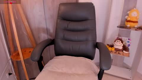 Snapshot of daniellerose_ chatting on 11.15.25 Danielle Rose online show from 11.15.25