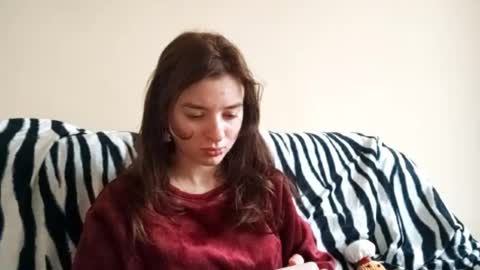 Mia online show from 12.21.25