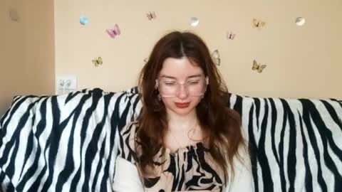 Mia online show from 04.26.26