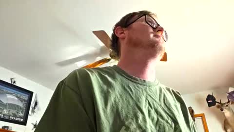 Snapshot of danielp_mod_cb chatting on 12.02.25 Daniel y. online show from 12.02.25