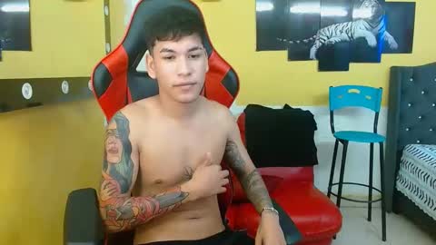 Snapshot of daniels_guzz chatting on 11.05.25 daniels_guzz online show from 11.05.25