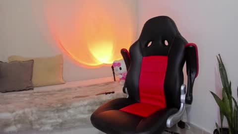 Snapshot of danii_jimenez chatting on 11.04.25 Daniela online show from 11.04.25