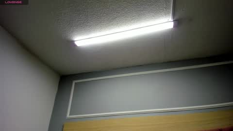 DaniiBelluci  online show from 01.18.25