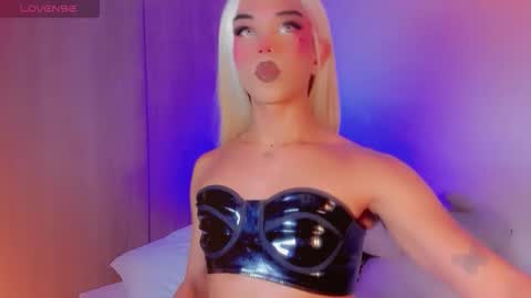 DANNI LEE online show from 03.13.26