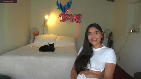 Snapshot of daniisla chatting on 01.02.25 danalle .. online show from 01.02.25