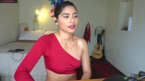 Snapshot of daniisla chatting on 01.12.25 danalle .. online show from 01.12.25