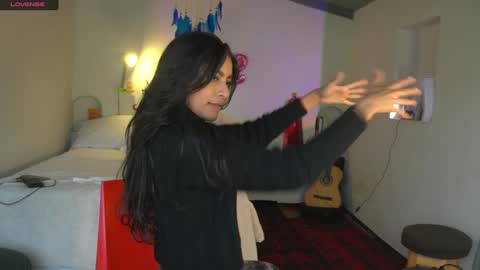 Snapshot of daniisla chatting on 01.20.25 danalle .. online show from 01.20.25