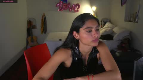 Snapshot of daniisla chatting on 10.18.25 danalle .. online show from 10.18.25