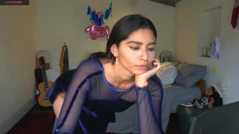 Snapshot of daniisla chatting on 10.30.25 danalle .. online show from 10.30.25