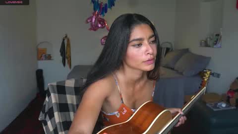 Snapshot of daniisla chatting on 01.09.26 danalle .. online show from 01.09.26