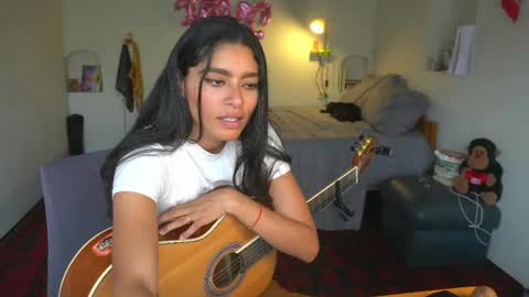 Snapshot of daniisla chatting on 05.31.26 danalle .. online show from 05.31.26