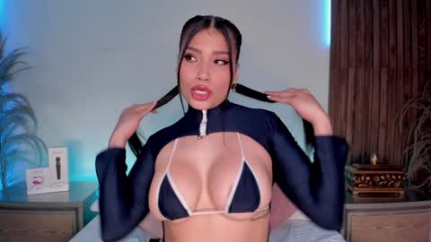 Dani Leon  online show from 01.21.25