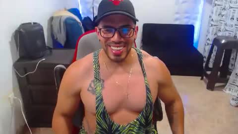 Snapshot of danilofit chatting on 12.16.25 DANILO online show from 12.16.25