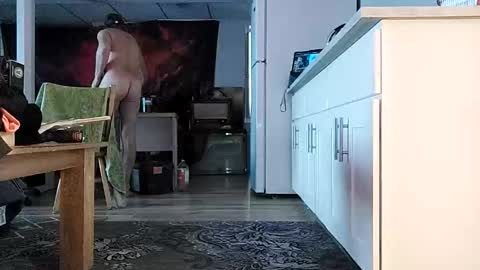 Snapshot of danimal5000 chatting on 11.23.25 danimal5000 online show from 11.23.25