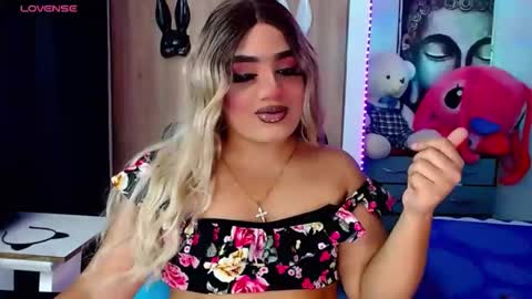 danipein online show from 10.23.25