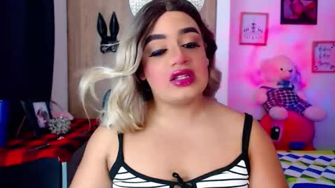 danipein online show from 11.24.25