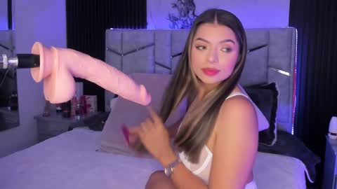 Dani Phonenix online show from 02.13.25