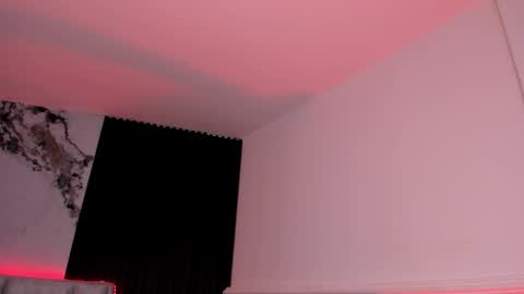 Dani Phonenix online show from 09.18.25