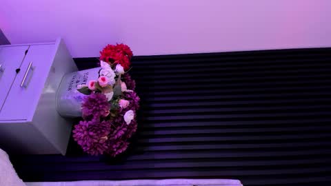 Dani Phonenix online show from 10.29.25