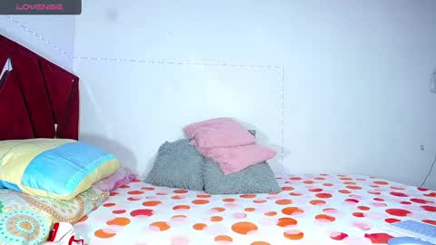 danisabrownn online show from 12.19.24