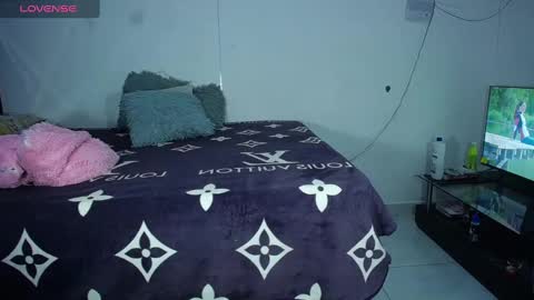 danisabrownn online show from 01.12.25