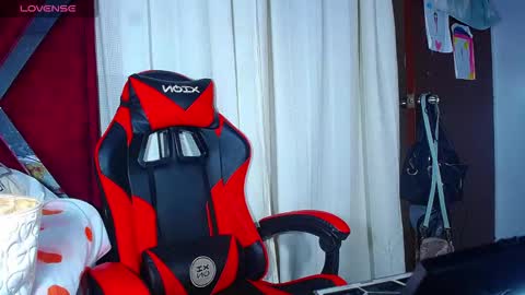 danisabrownn online show from 11.18.25