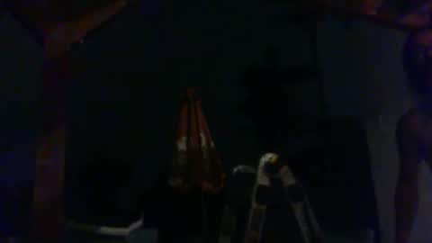 dankz4two0 online show from 09.13.25