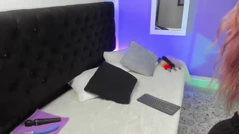 Snapshot of danna__castle chatting on 03.03.25 Dannacastle online show from 03.03.25