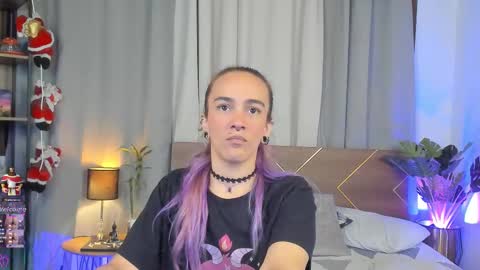 Dannacastle online show from 12.23.25