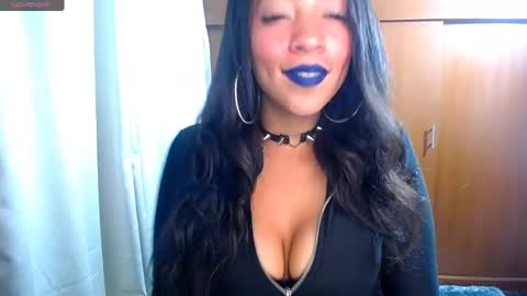 Snapshot of danna__ross chatting on 12.31.24 Danna  Ross online show from 12.31.24
