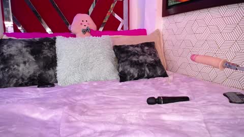 DANNA online show from 12.20.24