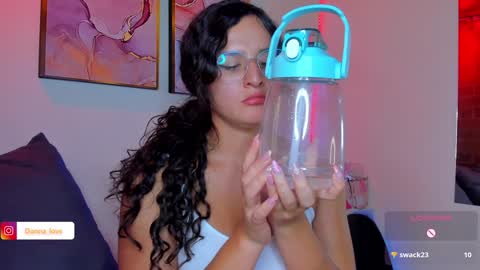 Danna Lovs online show from 12.20.24