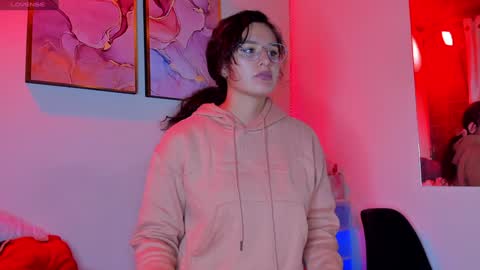 Danna Lovs online show from 12.30.24